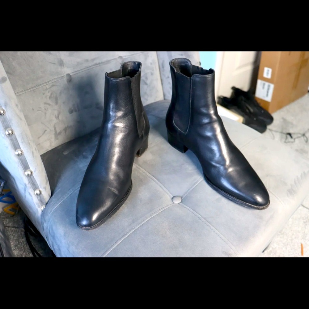 YSL WYATT CHELSEA BOOTS $1190 IN SMOOTH LEATHER EU43 US10